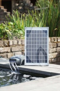 Ubbink Air Solar 600 Luchtpomp Met Zonnepaneel 6 Ubbink Air Solar 600 Luchtpomp Met Zonnepaneel -Oases Winkel air solar 600 luchtpomp met zonnepaneel 2 0 667x1000